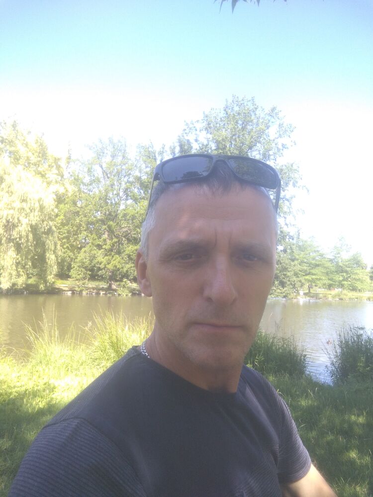  29117702  Viktor, 53 ,    Praha