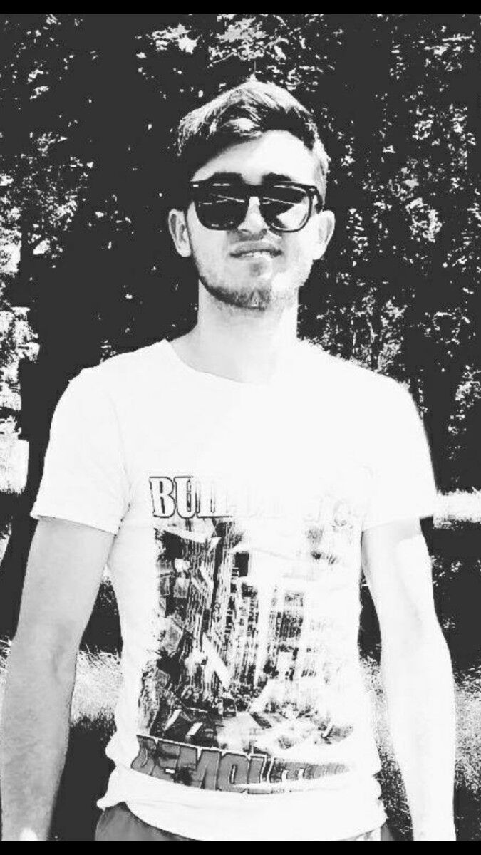  ,   Denis, 40 ,   ,   , c 