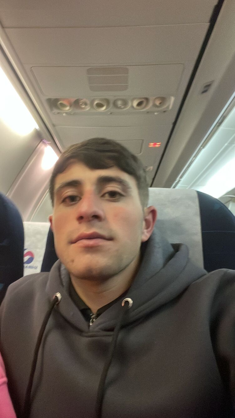  ,   Hovo, 22 ,  
