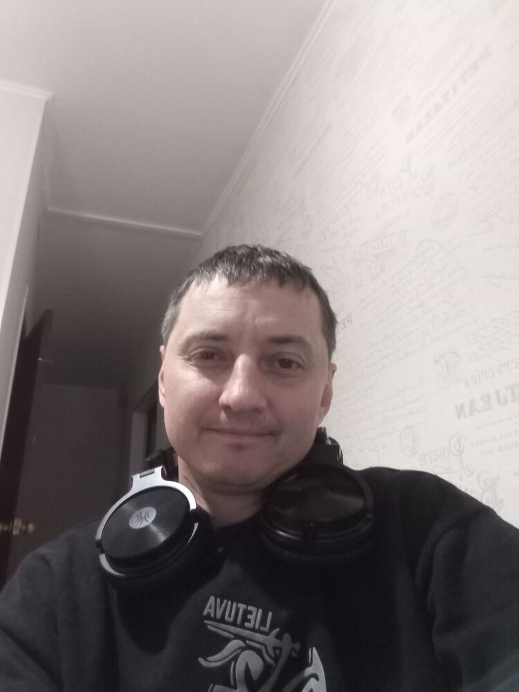  48639202  , 44 ,    