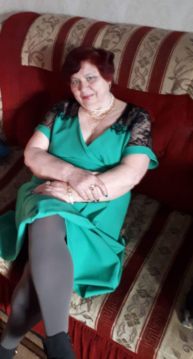  32131342  Galina, 71 ,    