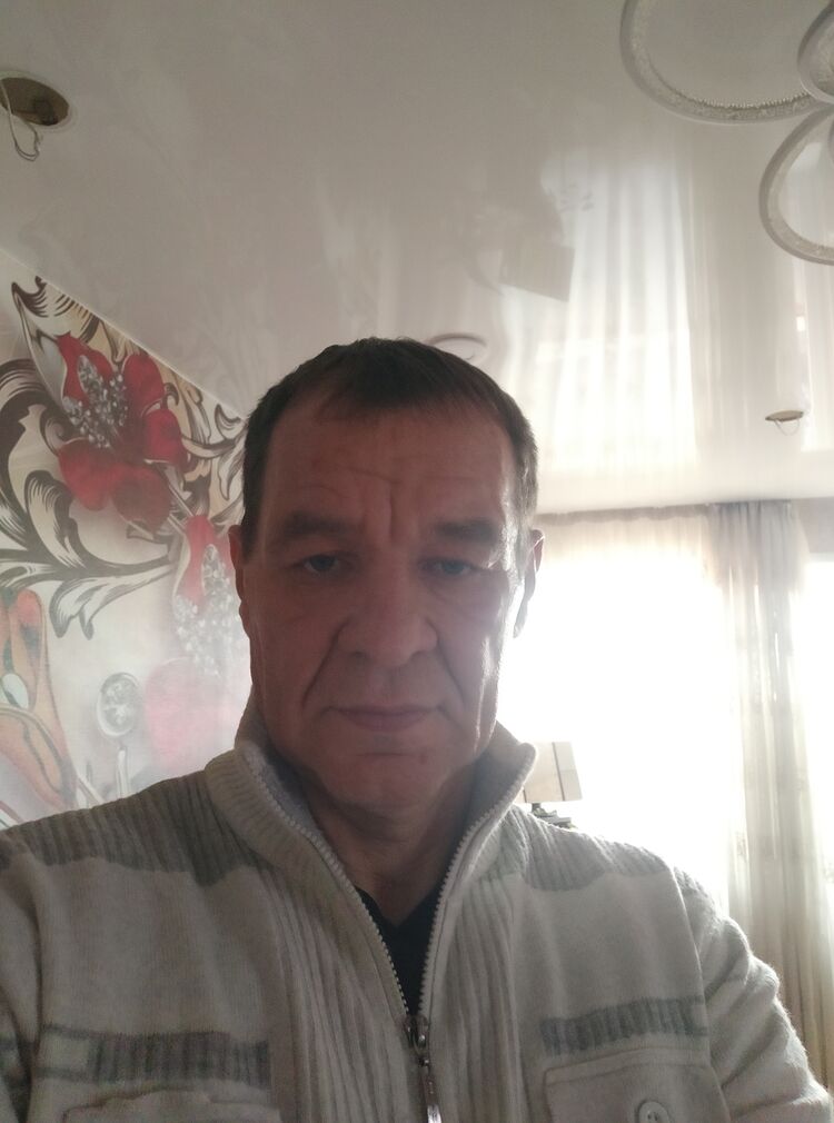  29904242  , 52 ,    