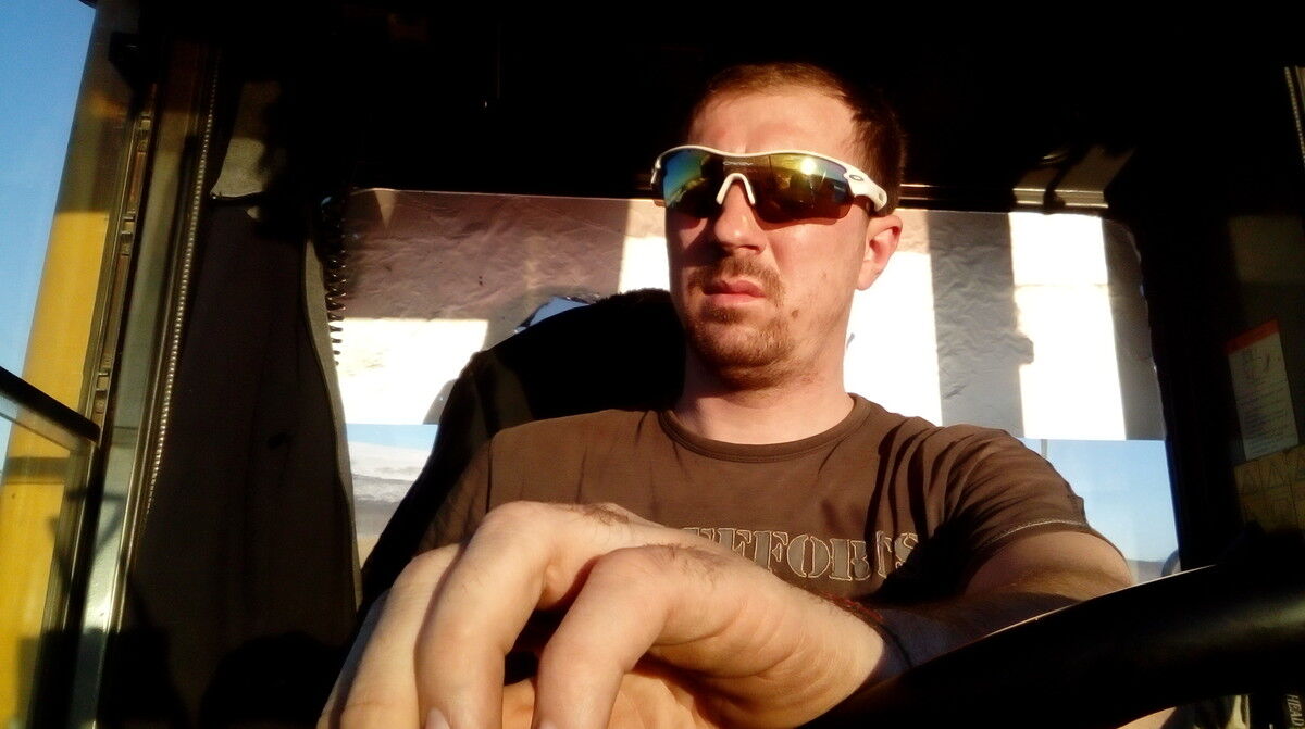  14251392  Sergyy, 37 ,    