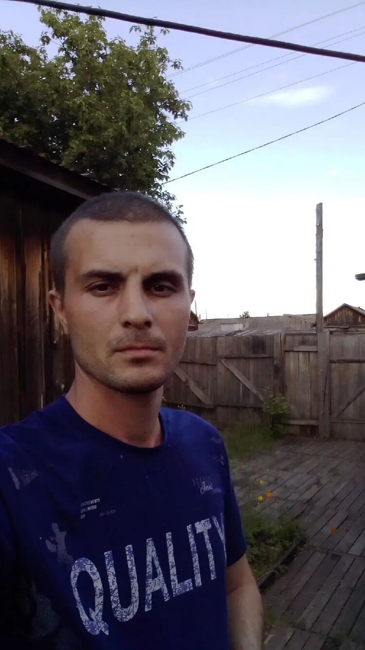  30025462  Aleksandr, 33 ,    