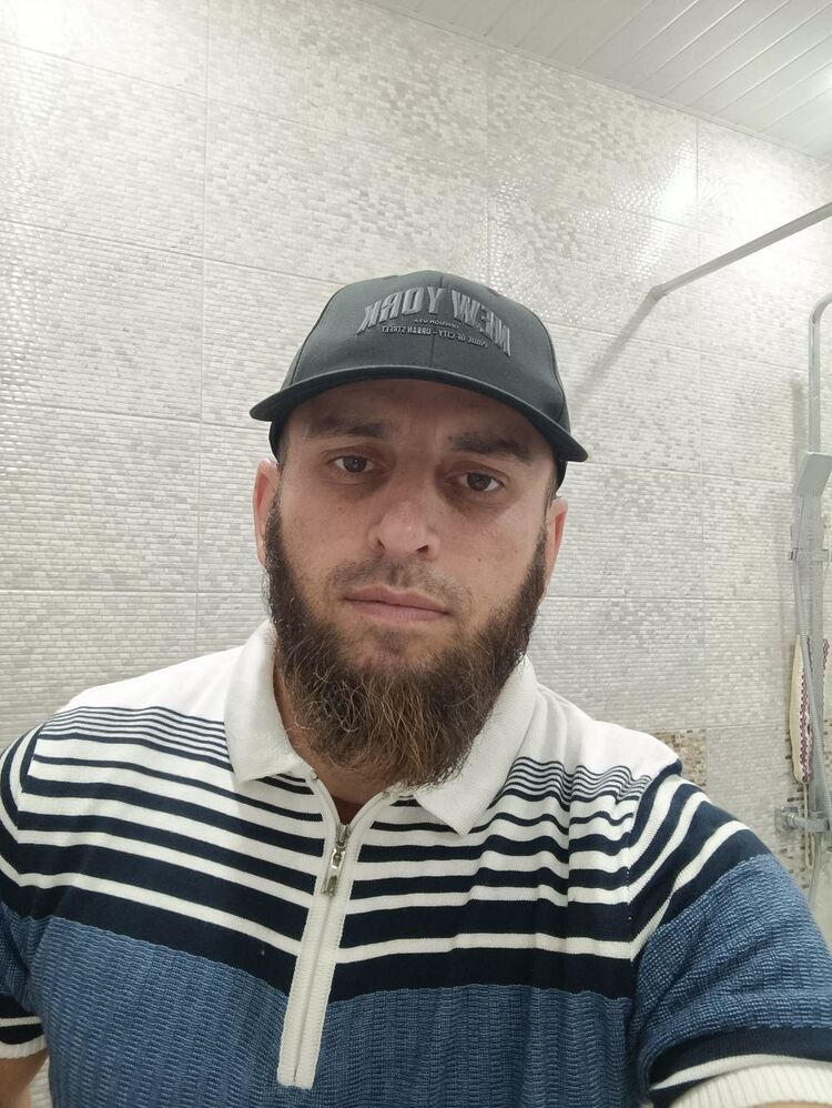  49542122  , 33 ,    