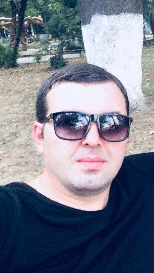  ,   Maxo, 41 ,   ,   , c 