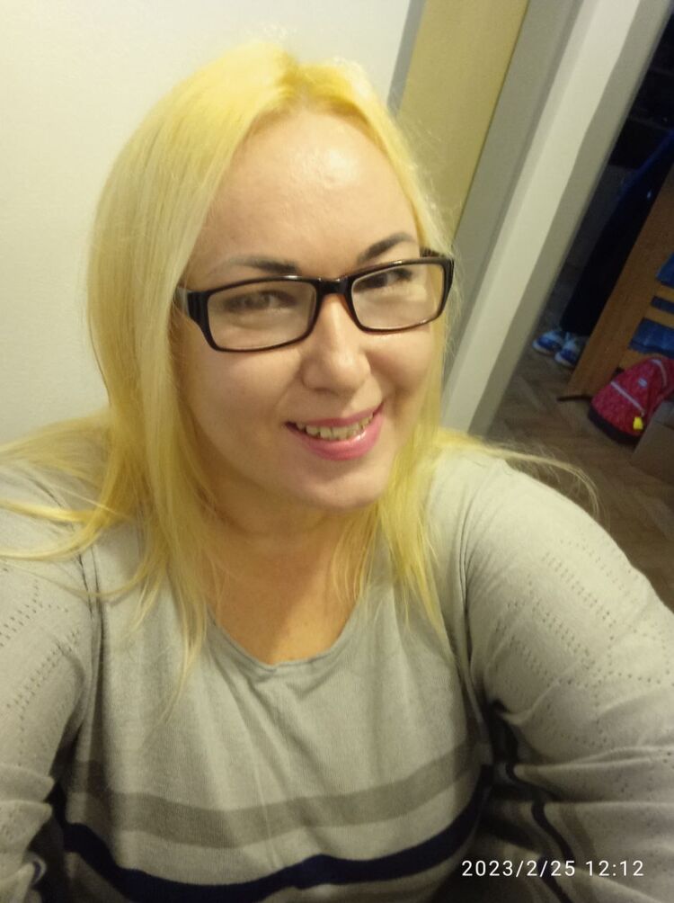  33065882  Juliya, 45 ,    Mezirici