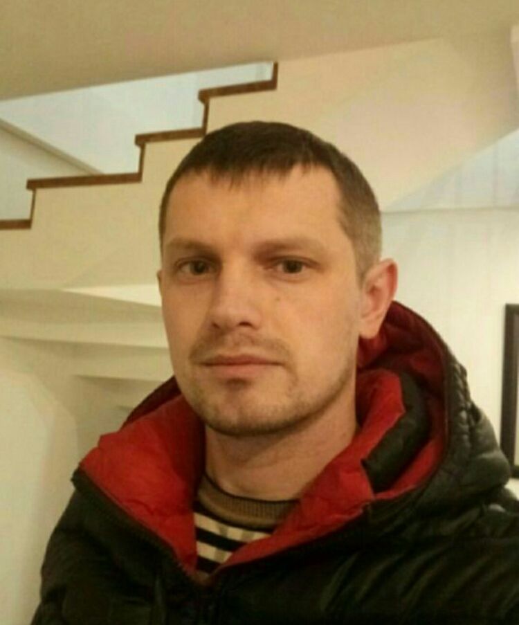  46677482  , 36 ,    