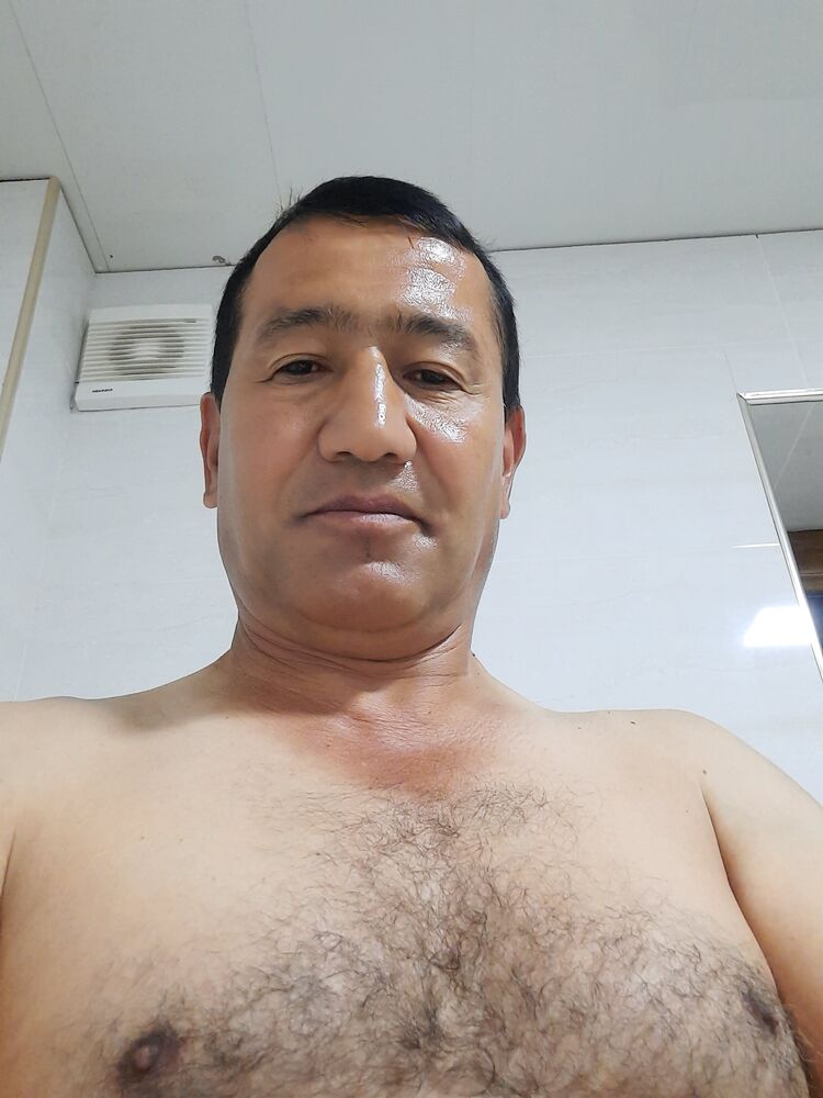  39354192  Diyor, 51 ,    