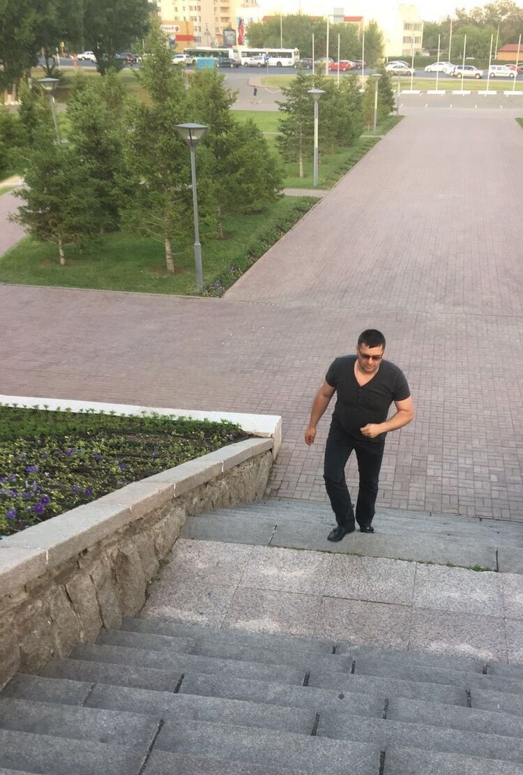  ,   Oleg, 48 ,  