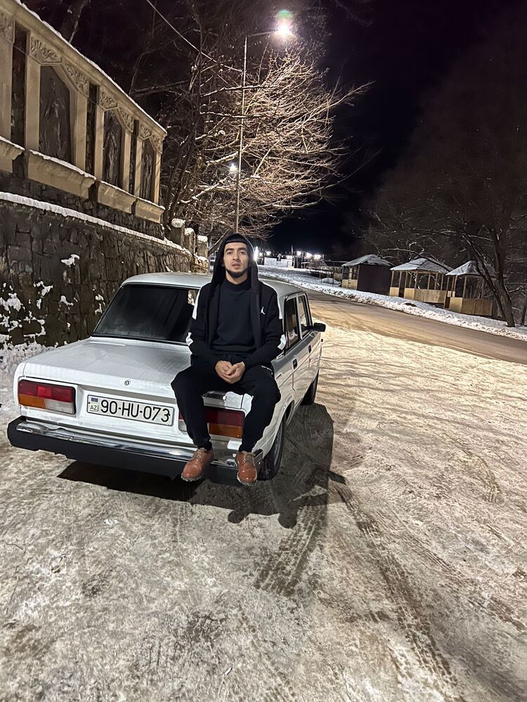  42219912  , 27 ,    