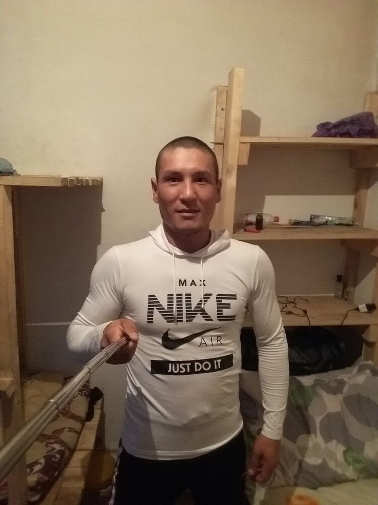  ,   Sardorbek, 34 ,  