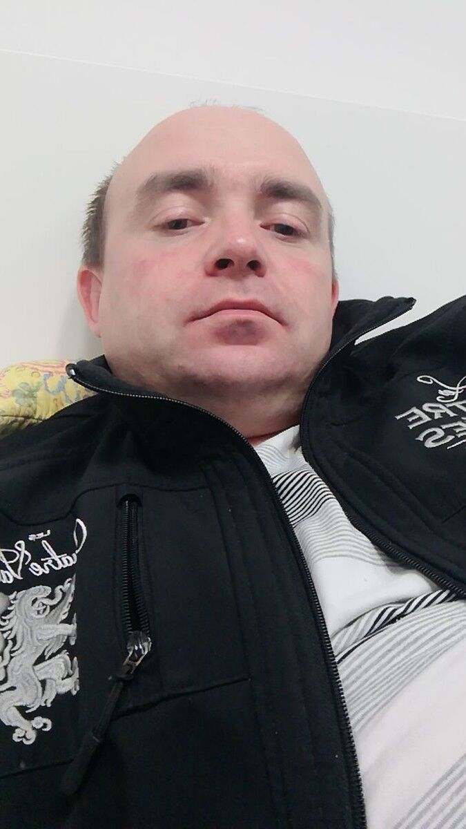  18705282  Sergey, 40 ,    