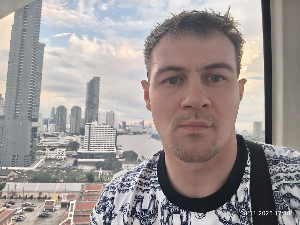  54723722  Petr, 37 ,    