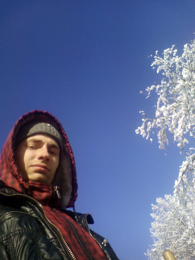  ,   Ivan, 32 ,     , c 