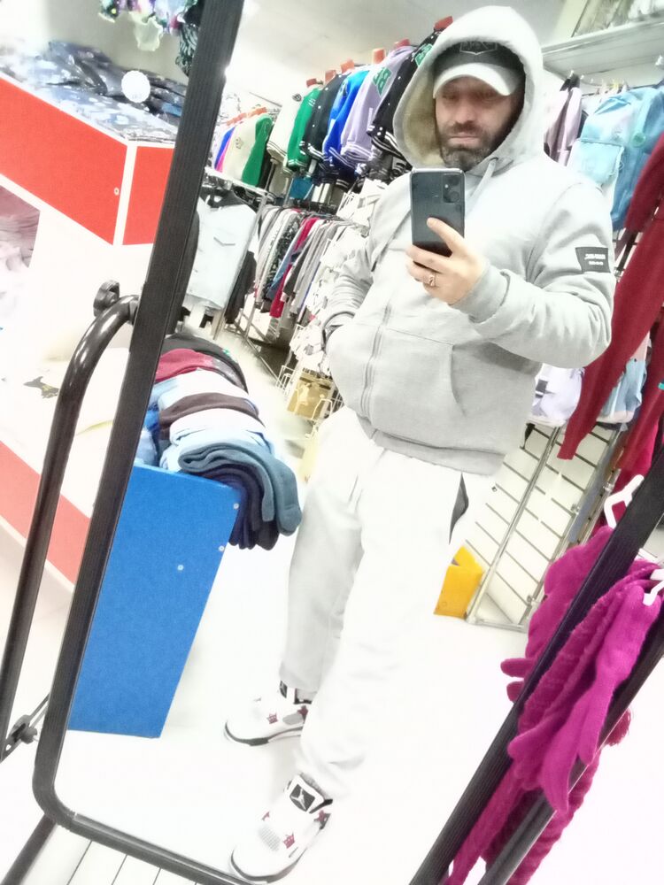  32618362  , 37 ,    