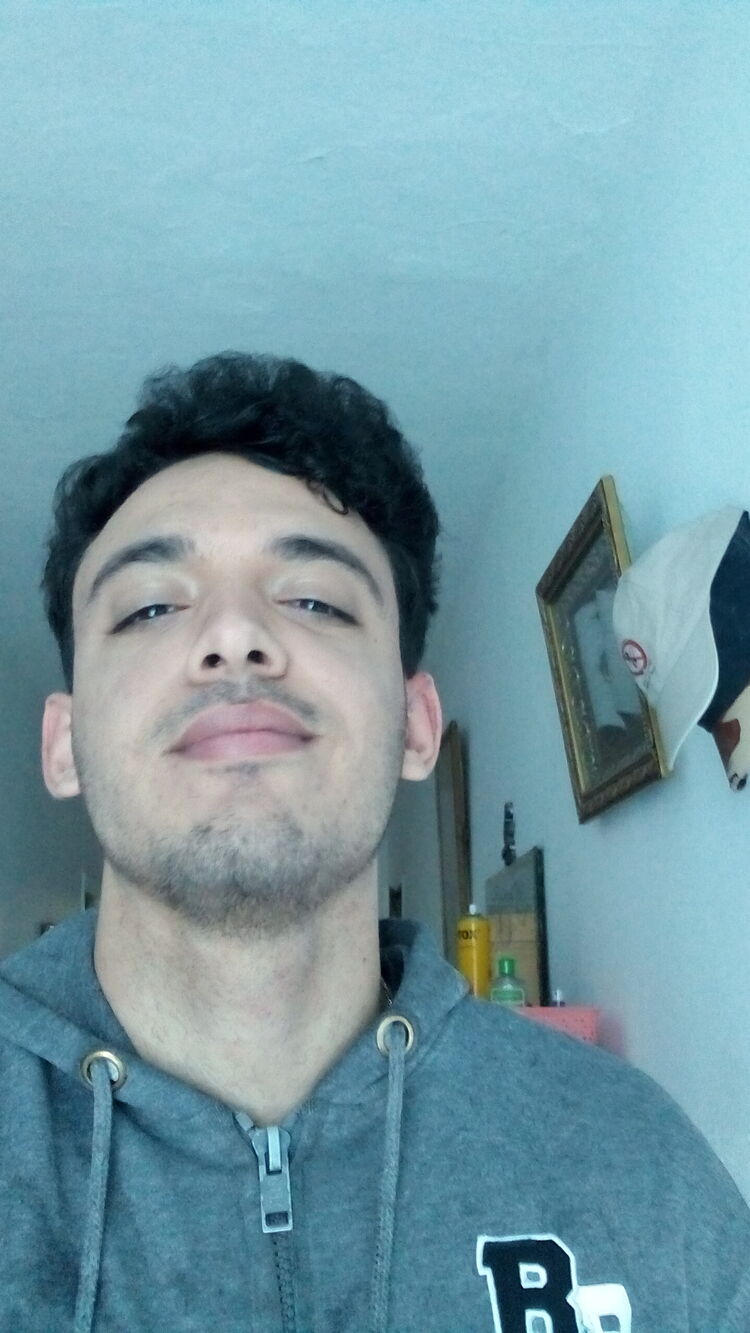  41326792  Chiheb, 24 ,    