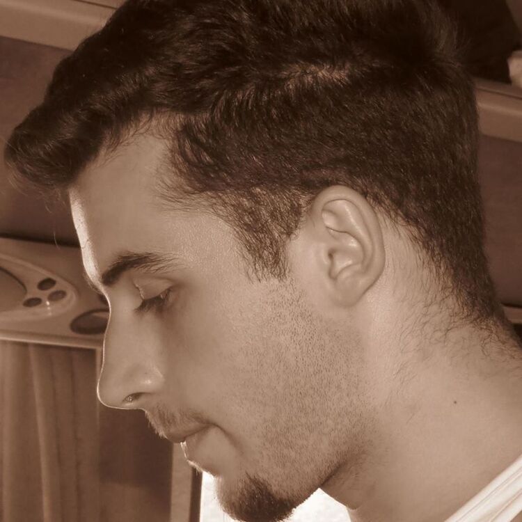  5613582  Giorgi, 32 ,    