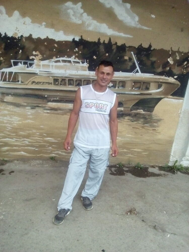 8103322  , 44 ,    