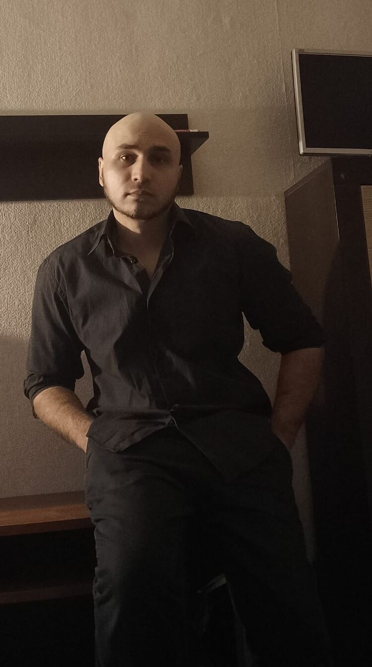  48658532  , 37 ,    