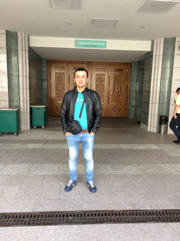  ,   Amir, 33 ,   ,   , c 