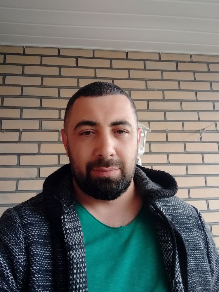  ,   Rufat, 38 ,   ,   