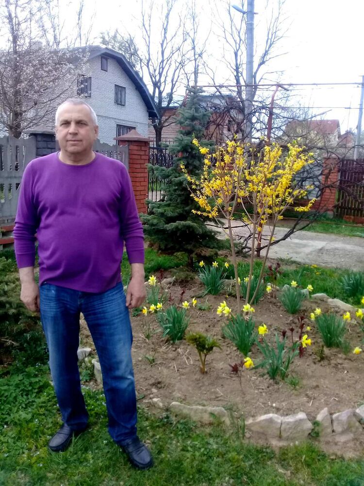  23303192  Evgen, 63 ,    
