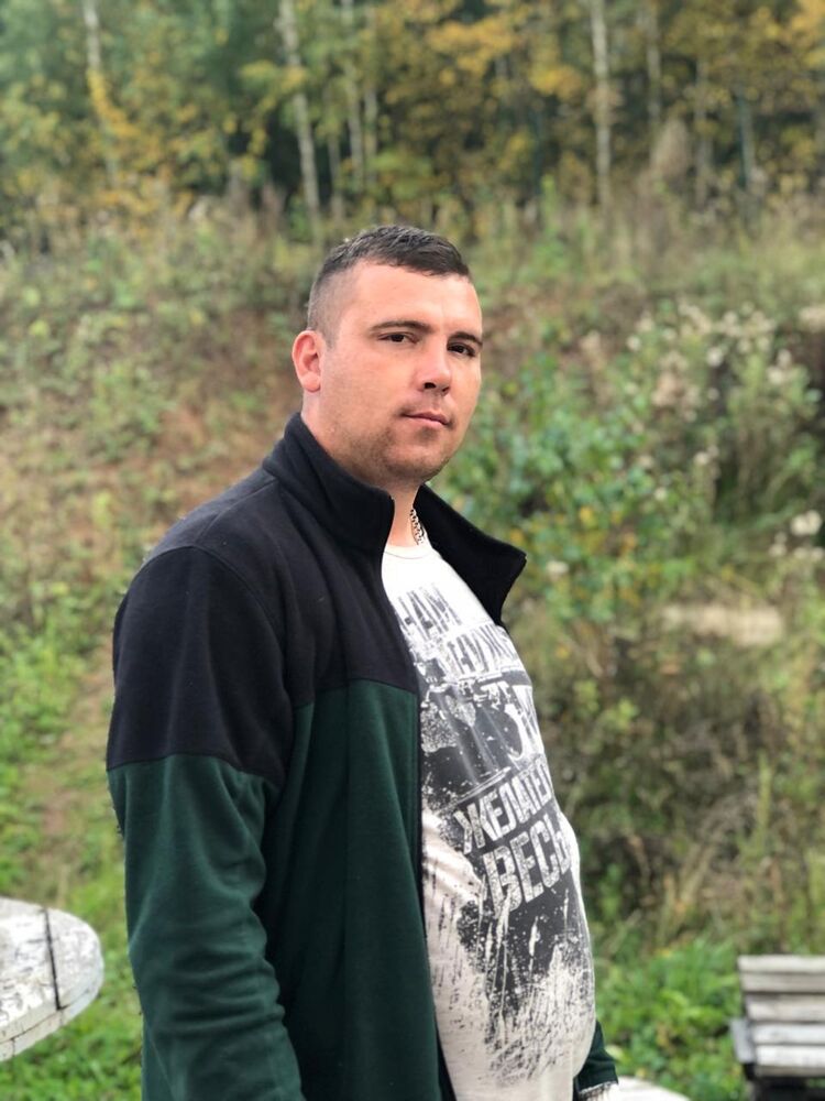  ,   Artem, 42 ,   ,   , c 