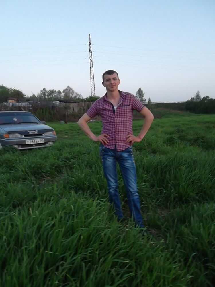  ,   Grisa, 34 ,   