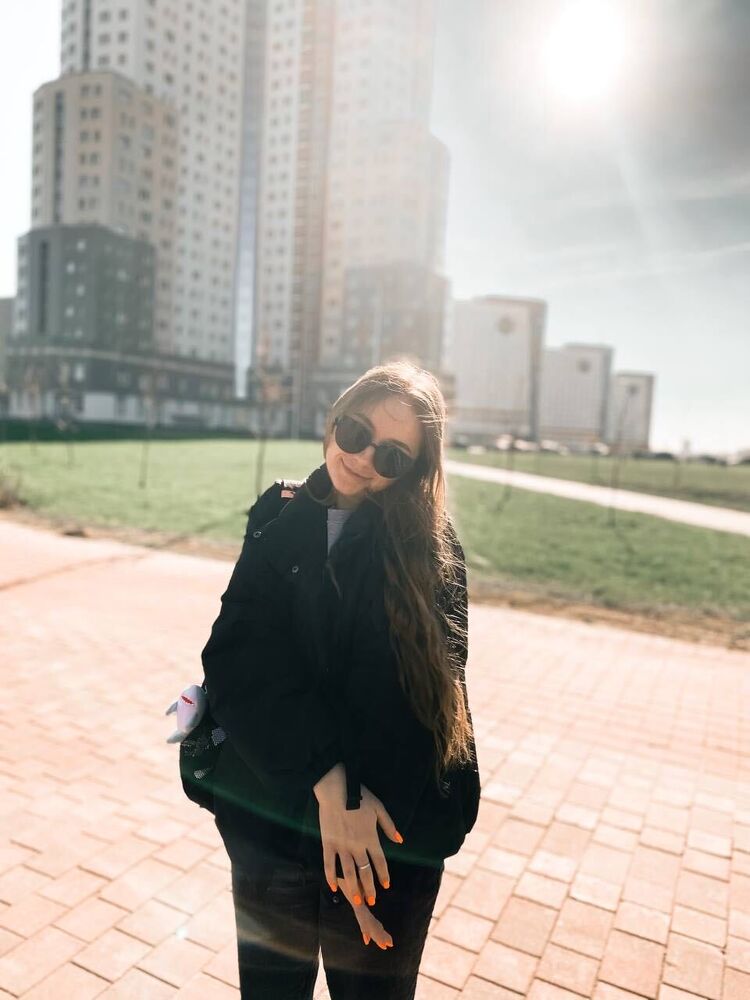  ,   Angelinka, 23 ,   