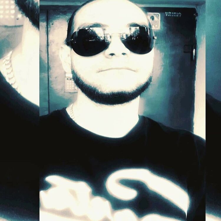 ���� 22450932 ������� Leo Sun, 42 ����, ���� ���������� � ������