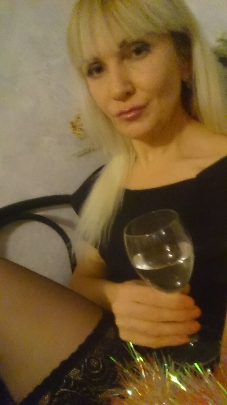  22786392  Vika, 50 ,    