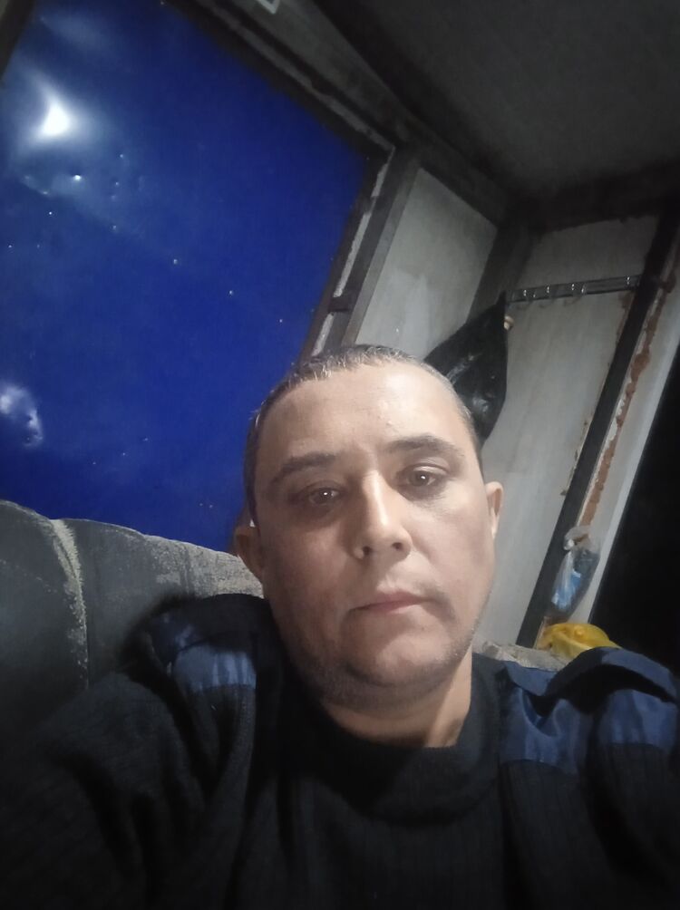  31954292  , 39 ,    