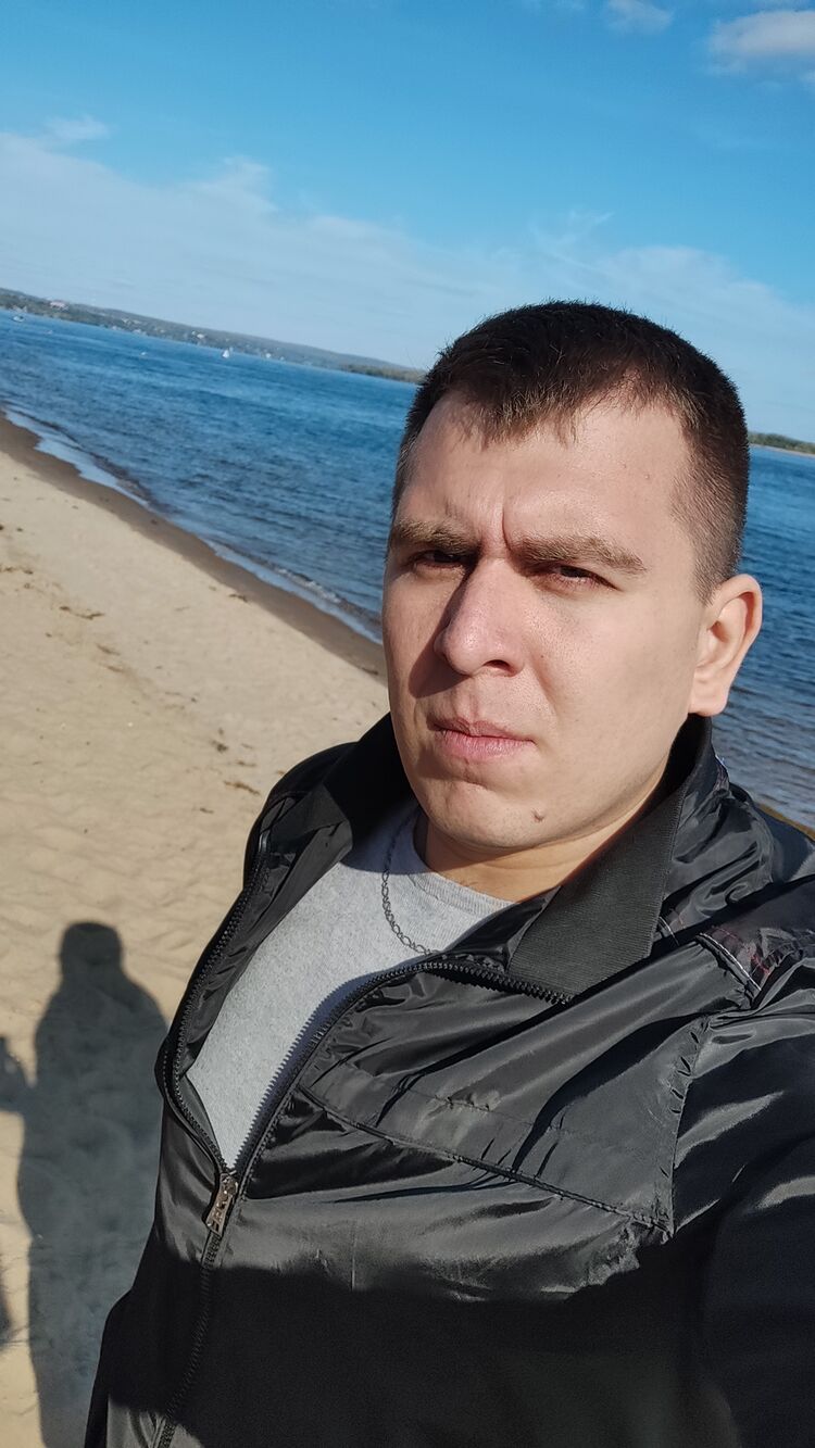  28192292  Ilya, 32 ,    