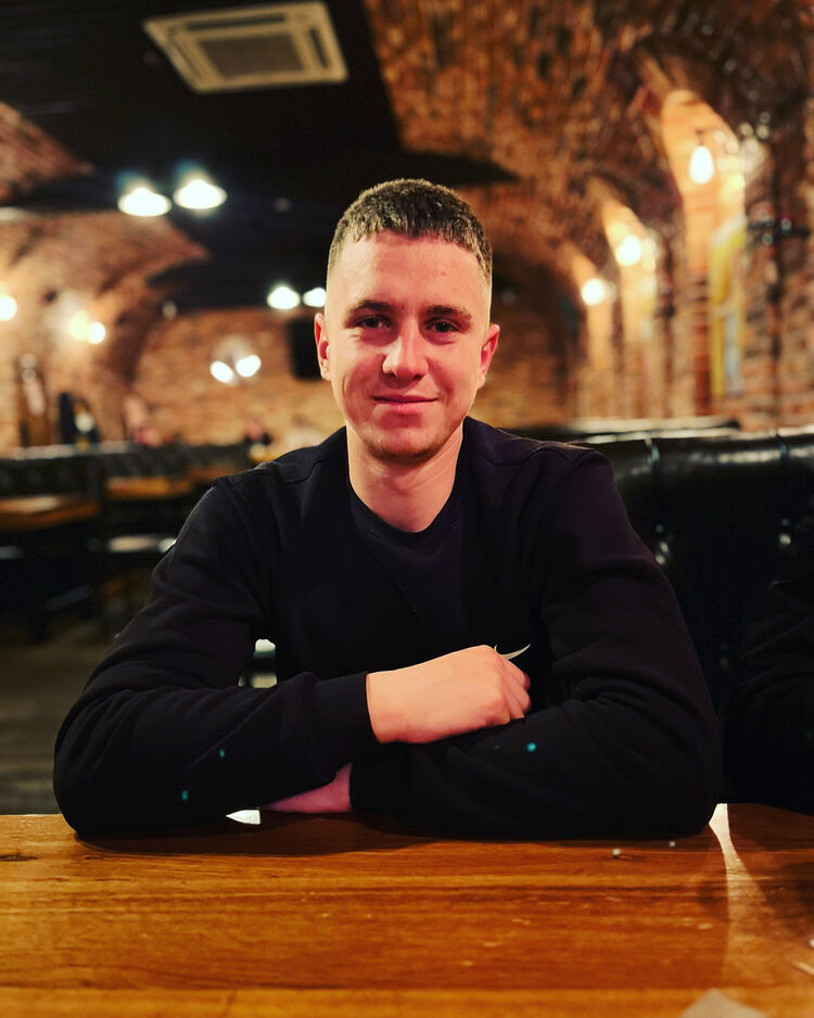 ���� 31681342 ����� Victor, 22 ����, ���� ���������� � ��������