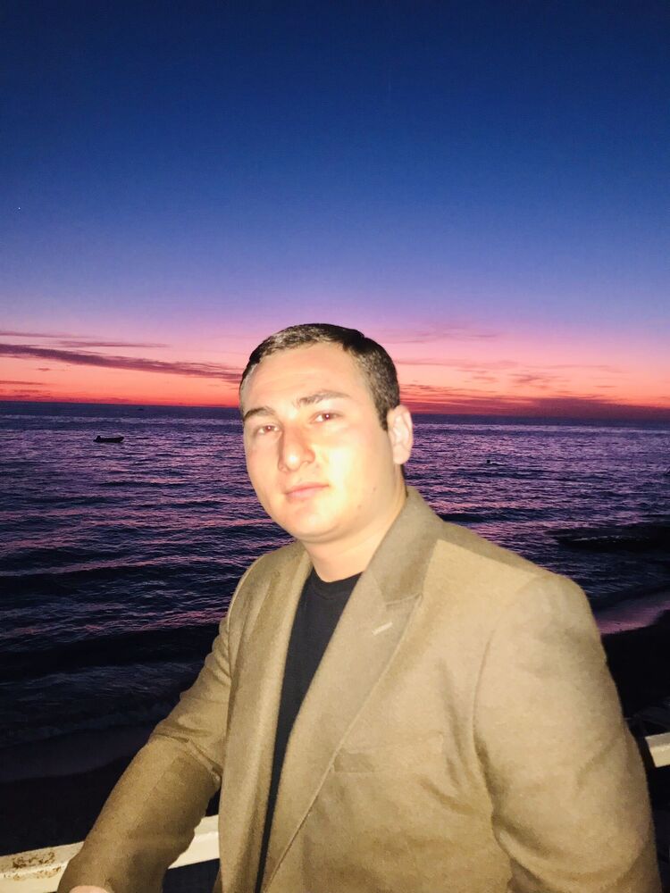 ,   Ali, 34 ,   ,   