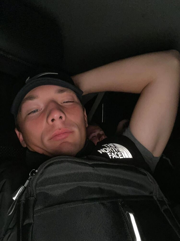  31310262  Vladimir, 25 ,    