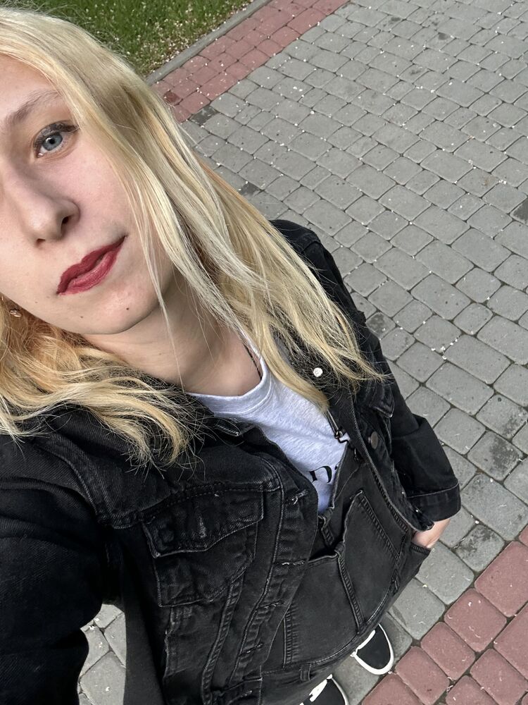  51670392  Anastasia, 25 ,    