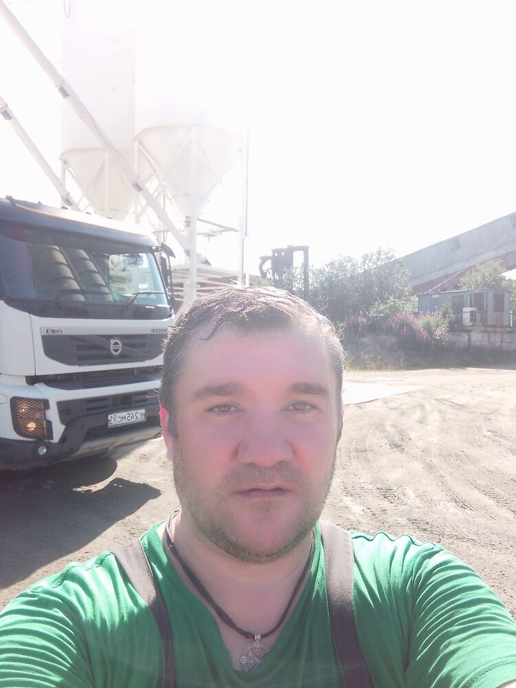  41678612  Andrey, 48 ,    