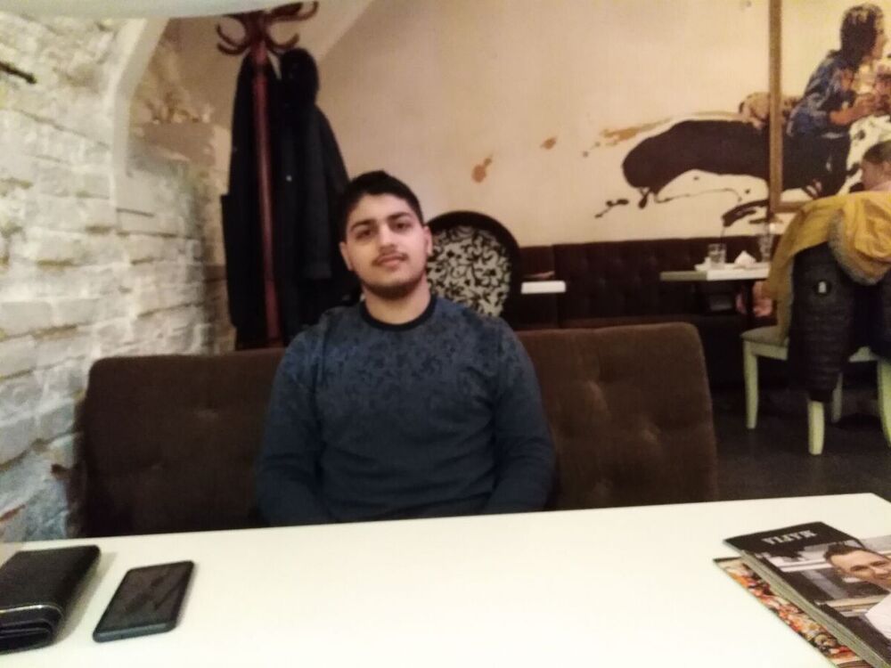  ,   Omid, 27 ,   ,   , c 