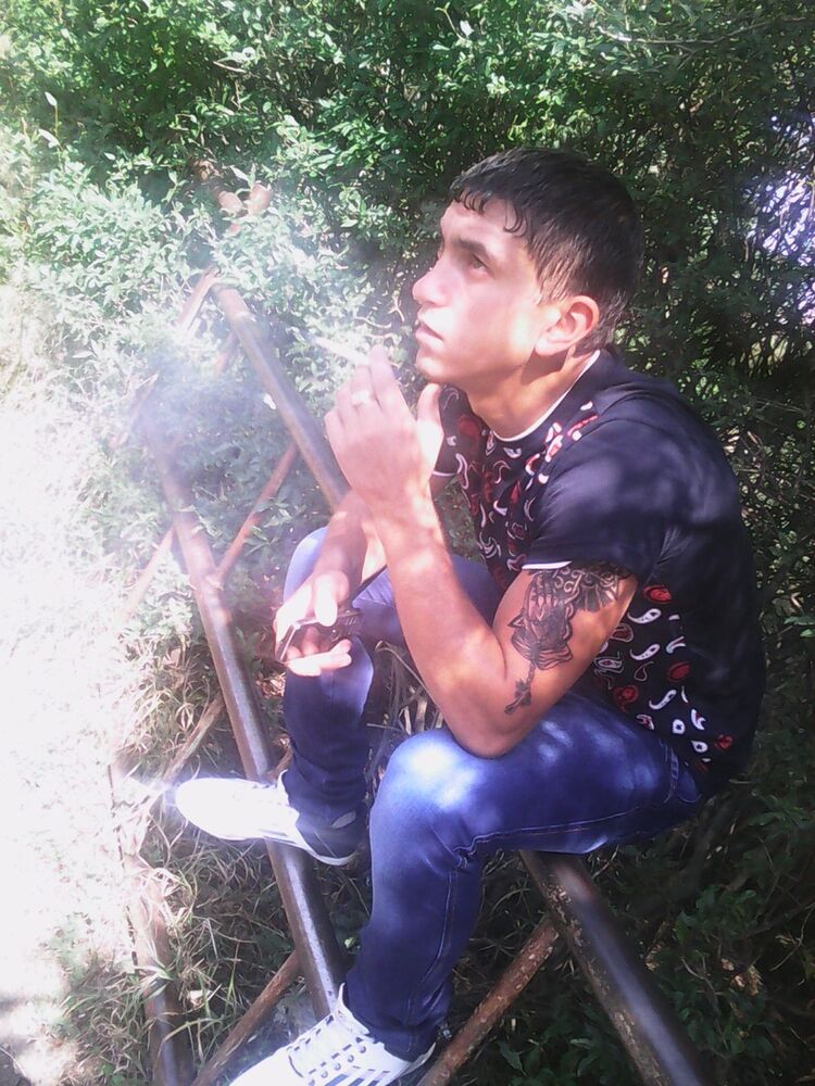  ,   MIKA, 28 ,   