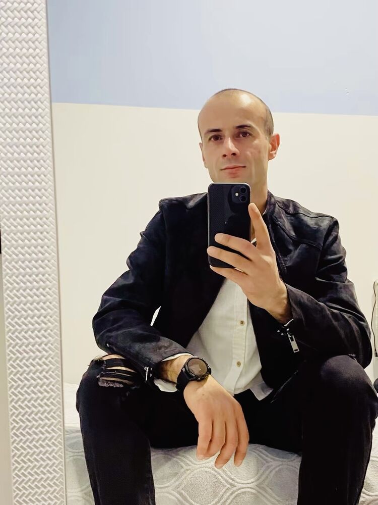  54178342  Giorgi, 35 ,    