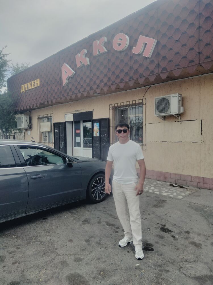  44729572  , 33 ,    