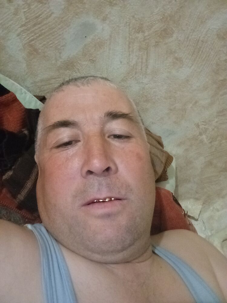  42952822  Xusanboy, 44 ,    
