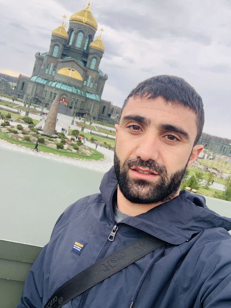  ,   Arman, 31 ,   ,   