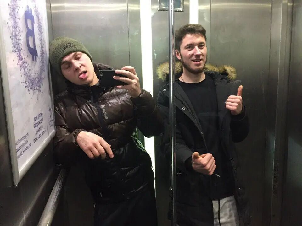  ,   Viktor, 30 ,   c 
