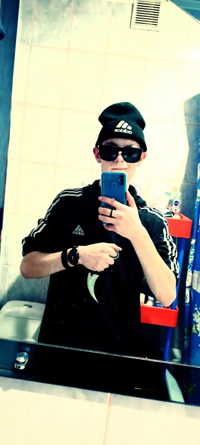  33023312  Alexey, 21 ,    