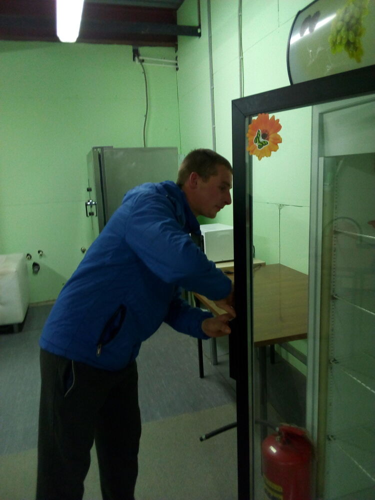  10659392  Cergei, 30 ,     