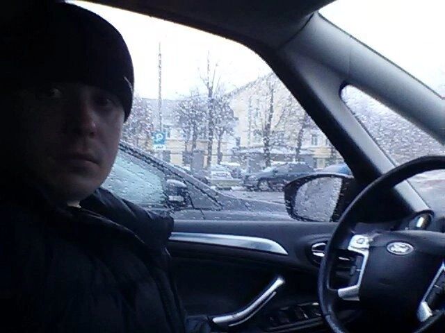  52636392  Denis, 38 ,    