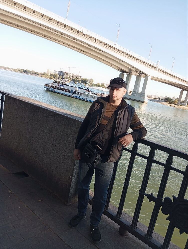  53758522  , 35 ,    --